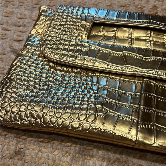 Gold Crocodile Embossed Clutch - Picture 2 of 9